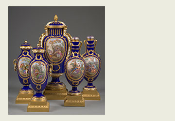 Une garniture achetée par Louis XV aux enchères 