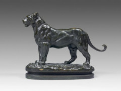 Antone-Louis BARYE Paris, 1795 - 1875 Lionne du Sénégal Bronze à patine brune.