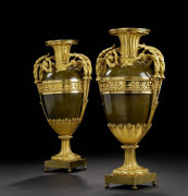 PAIRE DE VASES D'EPOQUE LOUIS XVI ATTRIBUES A FRANCOIS REMOND, VERS 1780