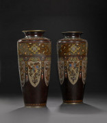 PAIRE DE VASES CLOISONNES MIROIR, JAPON, EPOQUE MEIJI, FIN DU XIXEME-DEBUT DU XXEME SIECLE