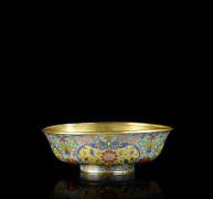 COUPE EN BRONZE DORÉ ET ÉMAUX CLOISONNÉS, CHINE, DYNASTIE QING, MARQUE ET ÉPOQUE QIANLONG (1736-1795)