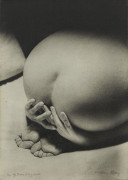 MAN RAY (Né Emmanuel Rudzitsky) (1890-1976) LA PRIÈRE – 1930 Tirage argentique sur toile sensibilisée, réalisé vers 1970