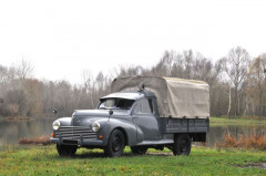 1953 Peugeot 203 bâchée  No reserve