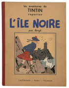 HERGÉ TINTIN N°07 L’ILE NOIRE Casterman, 1938. Petite image collée. Dos toilé rouge, 4ème plat A5, Pages de garde bleu foncé. 4 hors-te