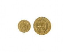 CHARLES VII (1422-1461). ½ écu d'or à la couronne. (Dy. 513A). CHARLES VIII (1483-1498). Ecu d'or au soleil. Points 12e/19e.  (Dy. 5...