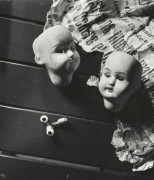 Ilse BING (1899-1998) SANS ILLUSION, MARCHÉ AUX PUCES 1957 Tirage argentique d'époque contrecollé sur carton