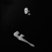 Jerry SCHATZBERG (Né en 1927) LEGS, FAYE DUNAWAY – 1968 Tirage argentique sur dibond