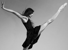 Philippe ROBERT  MARIE-AGNÈS GILLOT DANSEUSE ÉTOILE DE L’OPÉRA NATIONAL DE PARIS – 2009 Tirage pigmentaire