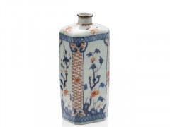 GRANDE BOUTEILLE EN PORCELAINE IMARI CHINOIS, CHINE, DYNASTIE QING, XVIIIe SIÈCLE