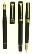 PARKER/VISCONTI, Parure Duofold International plume + roller, résine noire, attributs rhodiés, plume or 18 carats fine + un bille Op...