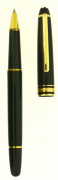 MONTBLANC 163, deux stylos roller Meisterstück Classic, résine noire et attributs plaqués or. Capuchon à encliquetage. Fente au bas...