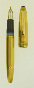 MONTBLANC	146, stylo plume Meisterstück Solitaire Legrand plaqué or décor grain d'orge et attributs plaqué or. Plume or 18 carats fi...