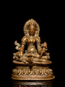 PETITE STATUETTE DE BODHISATTVA EN BRONZE DORÉ, NÉPAL, XVIIe-XVIIIe SIÈCLE