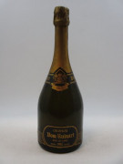 1 bouteille CHAMPAGNE DOM RUINART 1982 Blanc de blancs (étiquette légèrement déchirée) (cave 16)