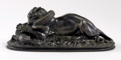 Antoine-Louis BARYE (1795-1875) Tigre dévorant un gavial Bronze à patine noire. Signé sur la terrasse. Haut. : 10,3 cm, Long...