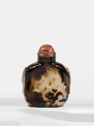 TABATIÈRE EN AGATE SILHOUETTE, CHINE, XIXe SIÈCLE