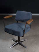 Jean PROUVE (1901 -1984) Fauteuil pivotant mod. FP11 - Circa 1950 Piètement et structure en tube et tôle d'acier plié et laqué noir,..