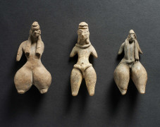 TROIS VENUS CALLIPYGES Culture Tlatilco, Vallée de Mexico, Mexique Période préclassique 1200-900 av. J.-C.