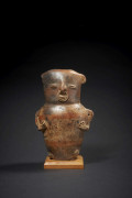 STATUETTE ANTHROPOMORPHE Culture Quimbaya, Rio Cauca, Colombie  1000-1500 ap. J.-C.