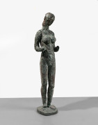 ETIENNE-MARTIN 1913 - 1995 La femme debout - 1935-1988 Bronze à patine verte