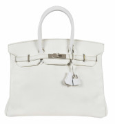 HERMÈS 2006  Sac BIRKIN 35 Veau Courchevel blanc Garniture métal argenté palladié Chiffré "M.C.S"  BIRKIN 35 bag W...