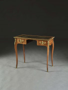 TABLE À ÉCRIRE DU DÉBUT DE L'ÉPOQUE LOUIS XV