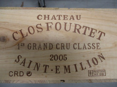 12 bouteilles CLOS FOURTET 2005 1er GCC (B) Saint Emilion Caisse bois d'origine