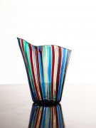 Gio PONTI (1891 - 1979) Vase dit «A canne» – 1955 Verre soufflé et teinté bleu, vert, rouge et jaune