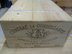 12 bouteilles CHÂTEAU LA CONSEILLANTE 2007 Pomerol Caisse bois d'origine cerlée
