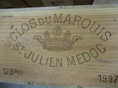 12 bouteilles CLOS DU MARQUIS 1997 Saint Julien Caisse bois d'origine