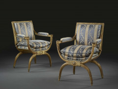 PAIRE DE FAUTEUILS CURULES DE LA FIN DE L'ÉPOQUE LOUIS XVI Estampille de Georges Jacob