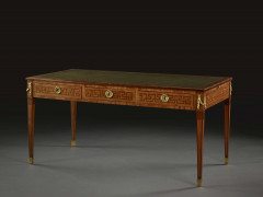 BUREAU PLAT D'ÉPOQUE LOUIS XVI Estampille de Nicolas Petit