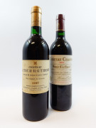 2 bouteilles 1 bt : CHÂTEAU CHAUVIN 1990 GC Saint Emilion (étiquette tachée)