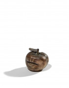 Claude LALANNE (1924 - 2019) Pomme bouche (PM) - circa 1968 Bronze patiné