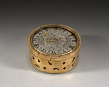 HORLOGE DE FORME TAMBOUR À RÉVEIL Signée 'Johann georgi Kevler in Laba[...]' Vers 1680