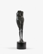 CÉSAR (1921 - 1998) PETITE NANA AU SEXE FEMININ - 1957-97 Bronze