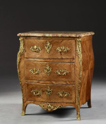 COMMODE D'ÉPOQUE LOUIS XV