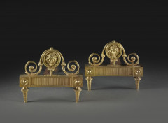 PAIRE DE CHENETS D'ÉPOQUE LOUIS XVI