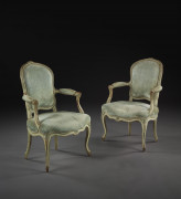 PAIRE DE FAUTEUILS EN CABRIOLET D'ÉPOQUE LOUIS XV Estampille de Pierre Plee