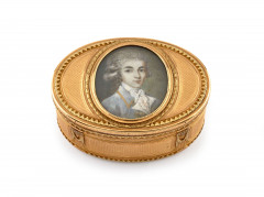 TABATIÈRE OVALE EN OR DE COULEURS 18 k (750) ORNÉE D'UNE MINIATURE Par Pierre Sevin Paris 1777-1778