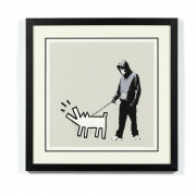 BANKSY (Anglais - Né en 1974) Choose you weapon (Queue Jumping Grey) - 2010 Sérigraphie en couleurs