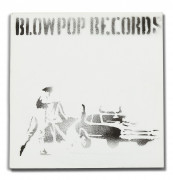 BANKSY (Anglais - Né en 1974) Blowpop Records (Blowp 001A-1-1-1 )- 1999 Pochoir et peinture aérosol sur pochette de vinyle