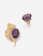 STERN (Attribuées à) Bague et broche en or gravé, améthystes et diamants An amethyst, diamond and gold brooch and ring (attributed to)