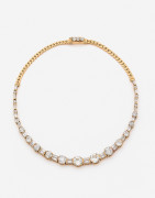 Collier  Or jaune et diamants A diamond and yellow gold necklace