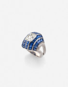 Bague Or, diamant et saphirs A diamond, sapphire and gold ring