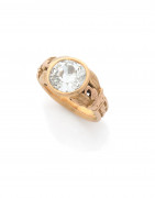 Bague en or et diamant env. 3 cts, travail russe, vers 1910 An approx. 3 ct diamond and gold ring, Russian work, circa 1910