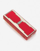 LACLOCHE FRERES  Boîte de beauté en or, diamants et laque rouge, vers 1925-1930 A red laquer, diamond and gold vanity case, circa 192