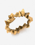 Alicia PENALBA Bracelet rigide ouvrant en bronze doré A gilded bronze bangle