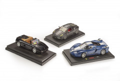 HOT WHEELS  Trois miniatures