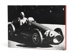 Alberto Ascari au volant de sa Ferrari F500